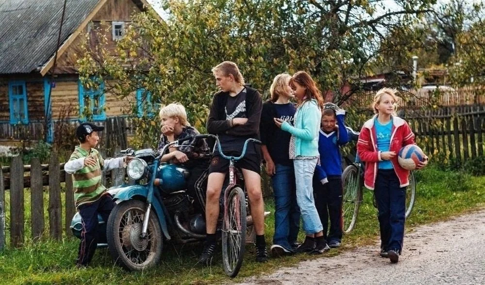 ⚡️ Лучшее время жизни! Деревенские каникулы у бабушки. 🚲🛵🌾⚽️✨