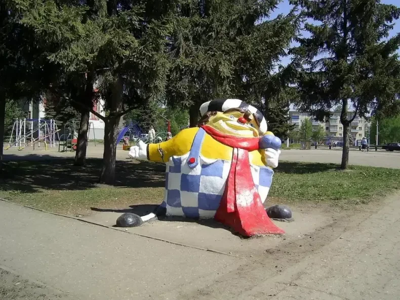 А вы помните, где раньше находилась эта скульптура в Пензе?