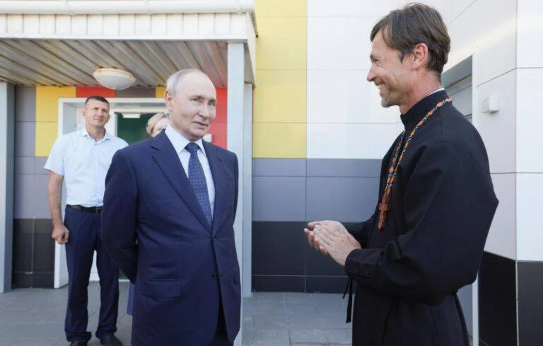 Президент поддержал строительство храма Петра и Павла на Итурупе