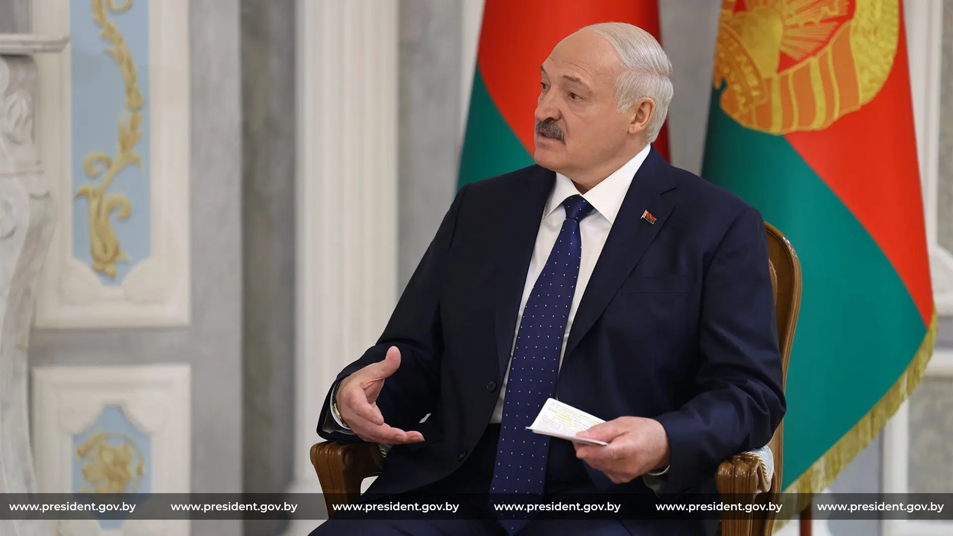 Лукашенко: Отрыв Беларуси от России в 2020 году грозил украинским сценарием