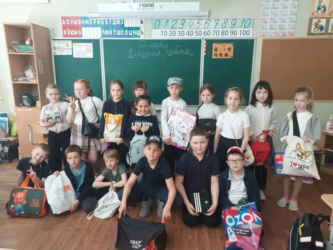 🎒 День без рюкзака в школе №140: креативно и весело!  Сегодня в школе №140 прошёл необычный и очень 