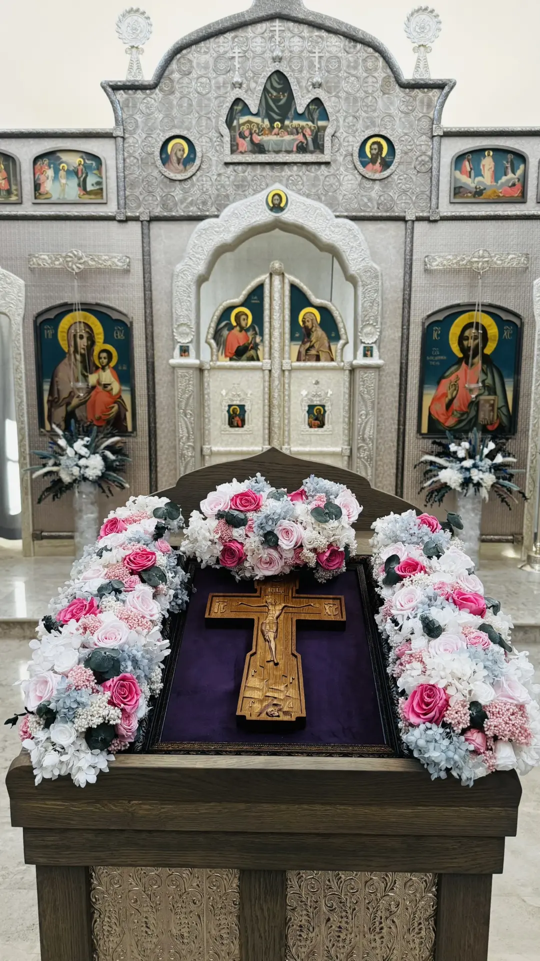 🌸В праздник Изнесения Честны́х Древ Животворя́щего Креста́ Госпо́дня в нашем храме был...