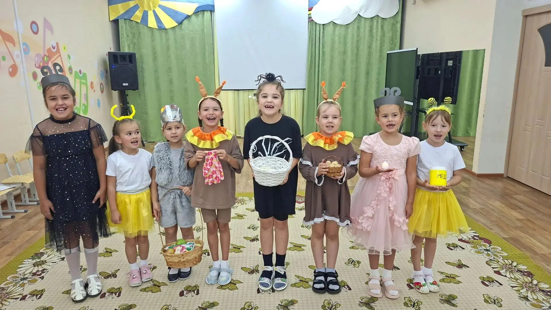 Театрализованное представление "Паучок".