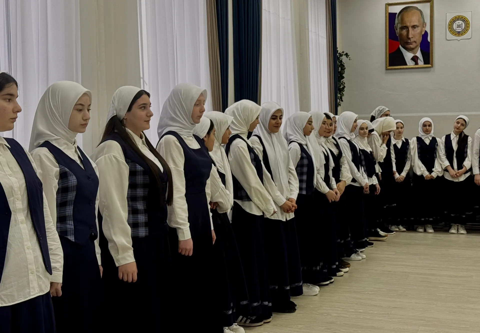 Сегодня, мы с радостью провели общешкольную линейку, посвященную началу нового 2026 года и важным ис
