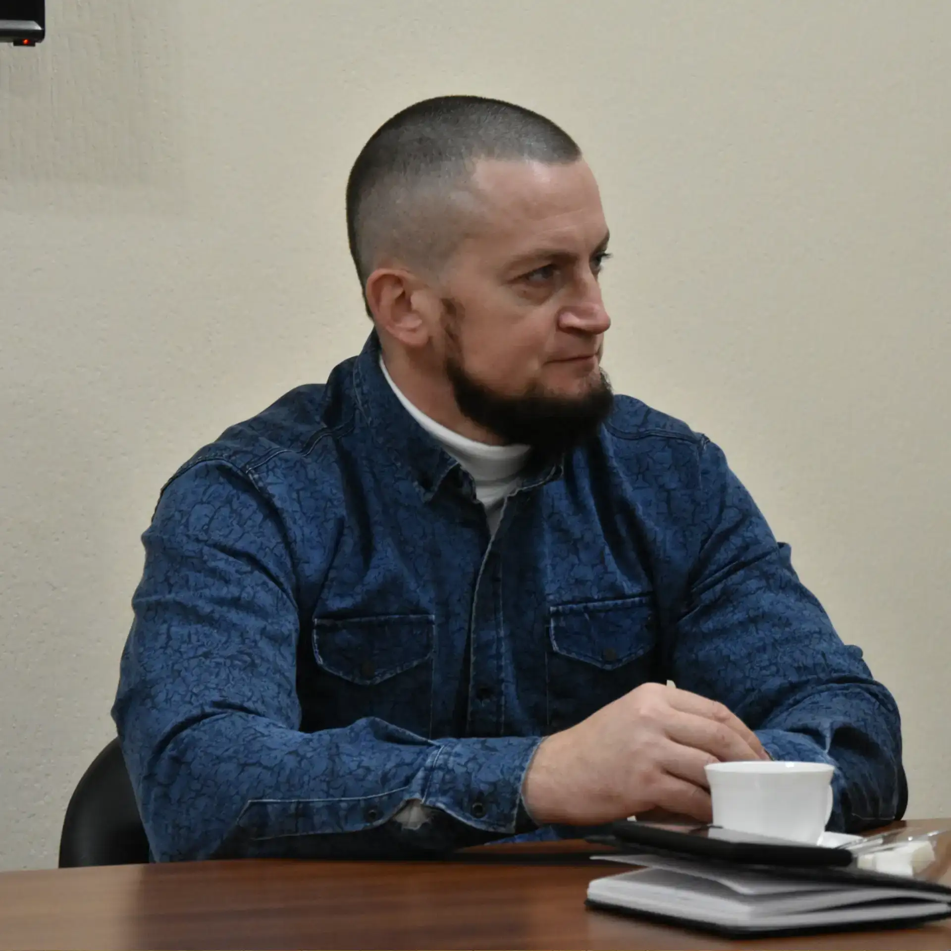 "Герои Хакасии": стажёр Минимущества пишет диплом о повышении качества услуг в сфере недвижимости

Е