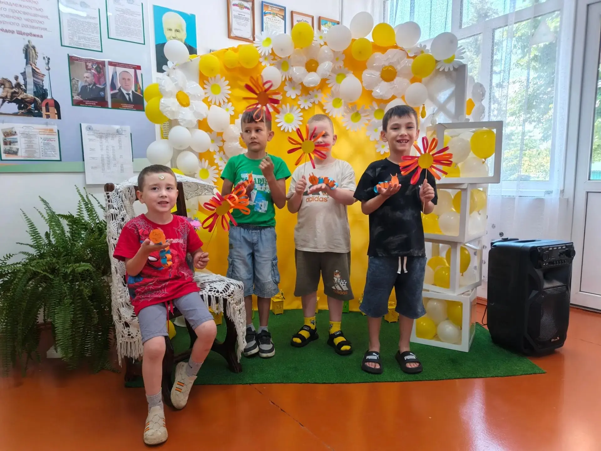 🌞 ЛЕТО, АХ ЛЕТО ! 🌞
С наступлением теплых деньков, в МБУ ДО ЦВР "Мир Лабы" идут яркие мероприятия 