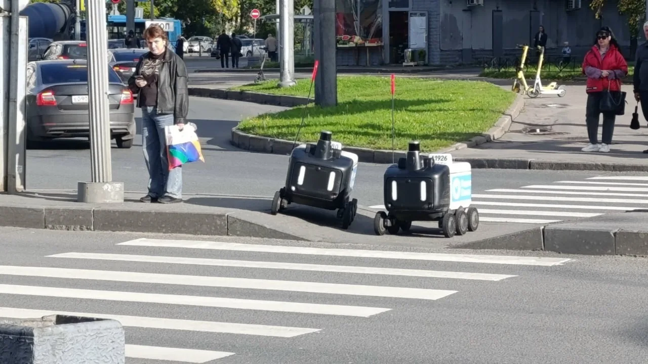 Они уже друг друга подрезают