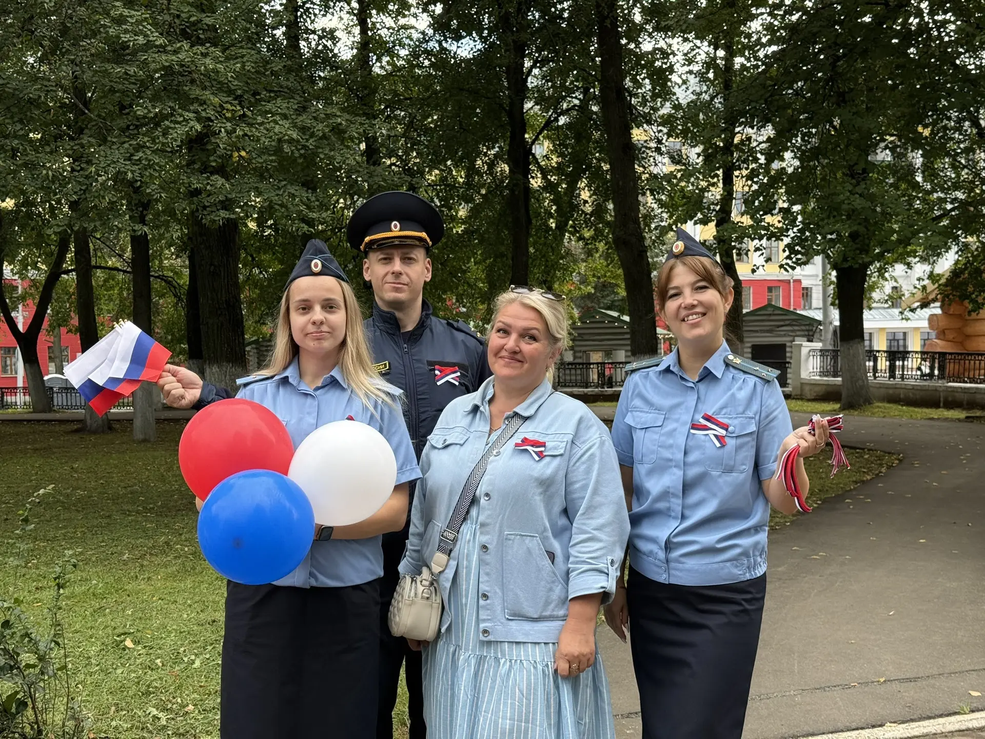 «„Цвета Родины": судебные приставы провели патриотическую акцию ко Дню Государственного...