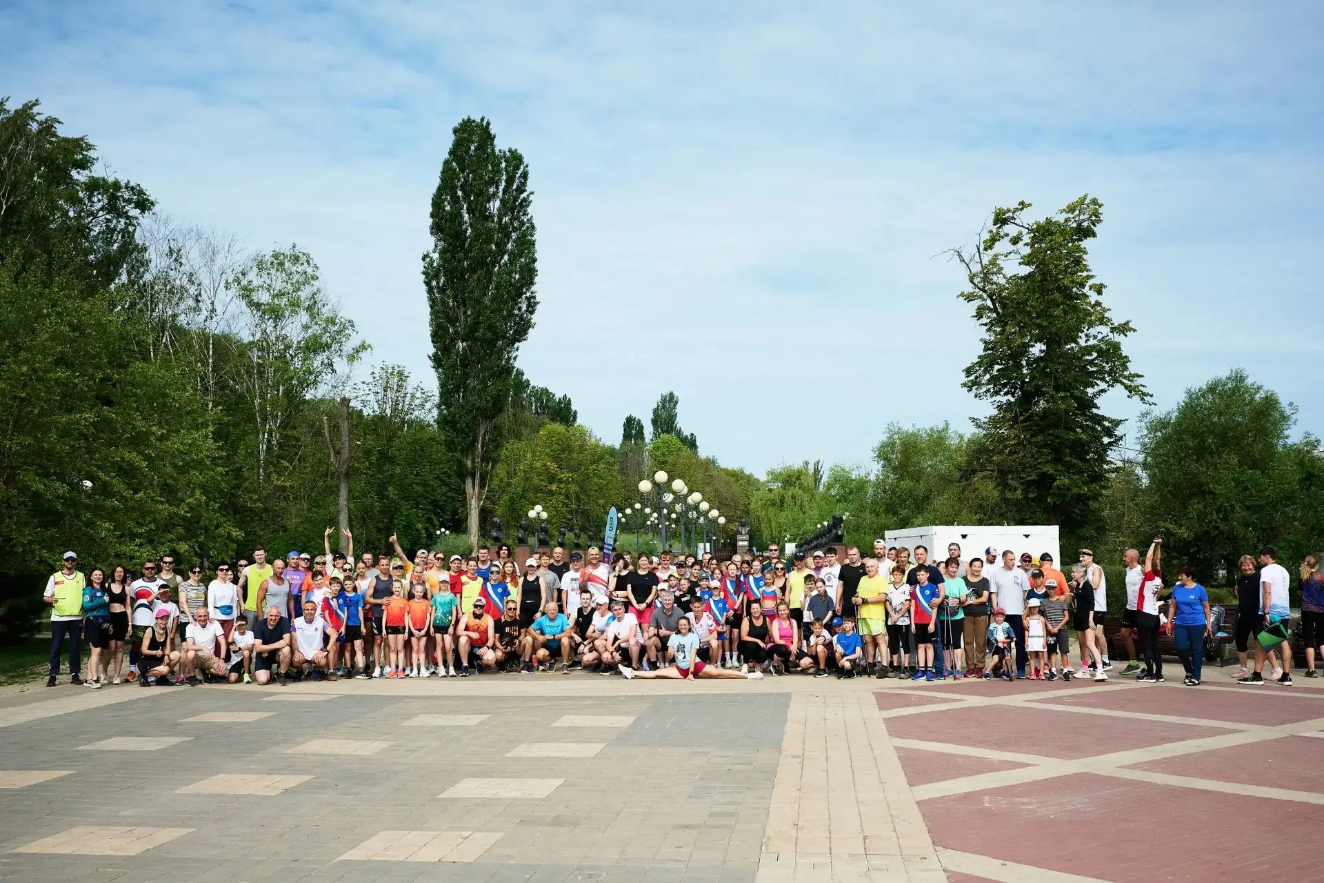 Наши победы начинаются со спорта! 🏃‍♀️🏃‍♂️

С гордостью сообщаем, что инструктор по физической кул