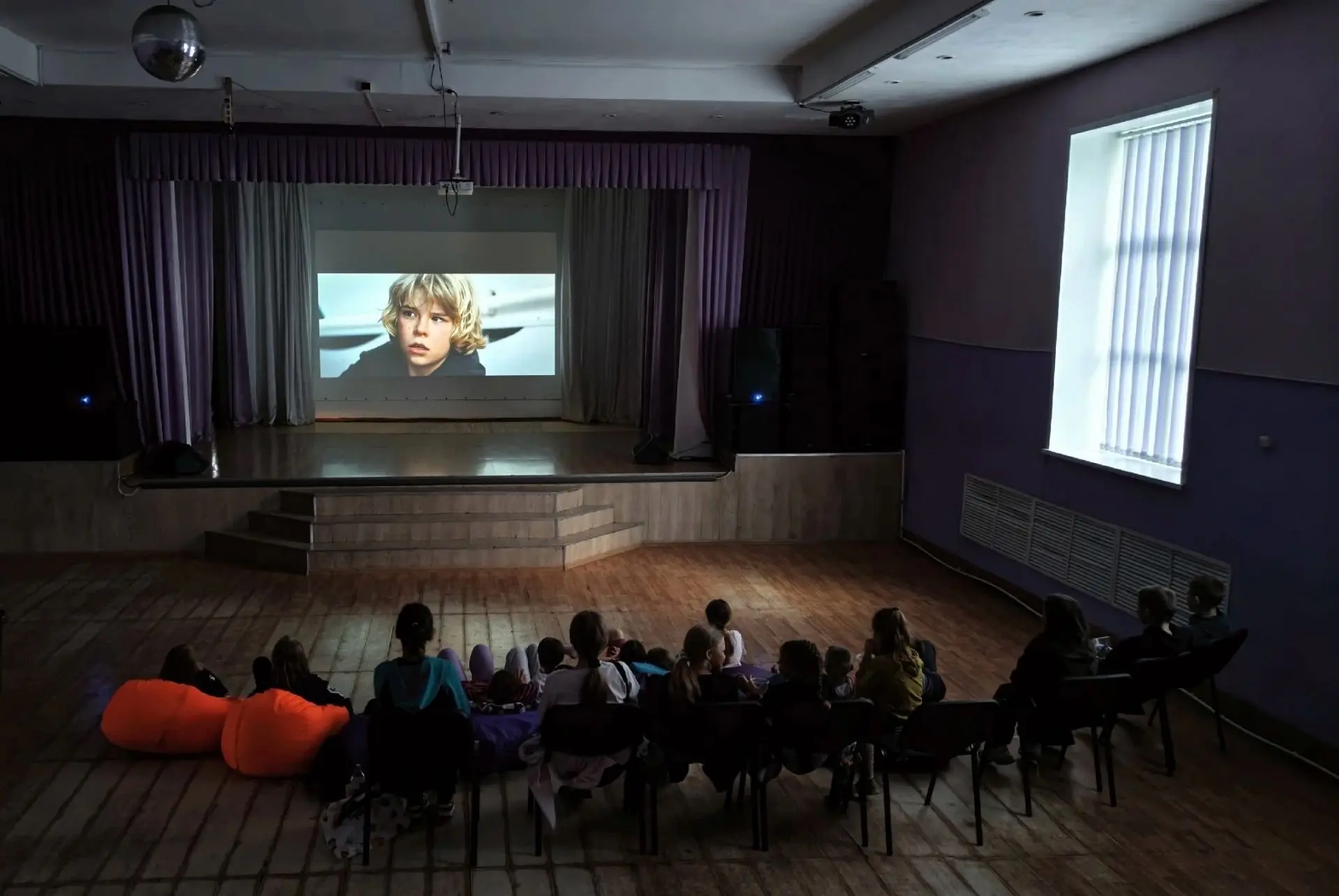 🎬В Молодёжном центре прошёл показ культового фильма «Малыш-каратист».