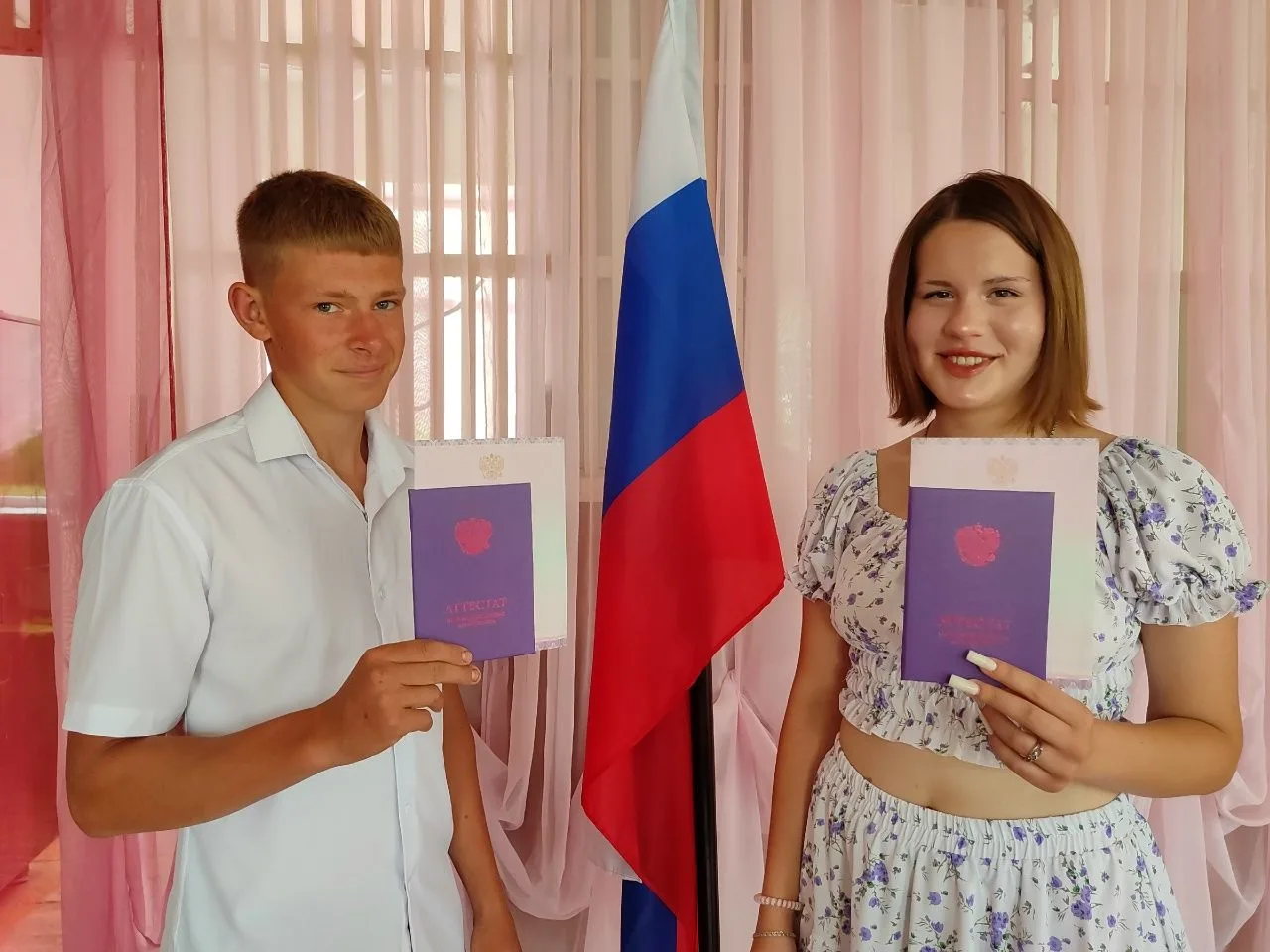 Ну вот и состоялось вручение аттестатов наших девятиклассников!
Поздравляем ребят с этим первым важн