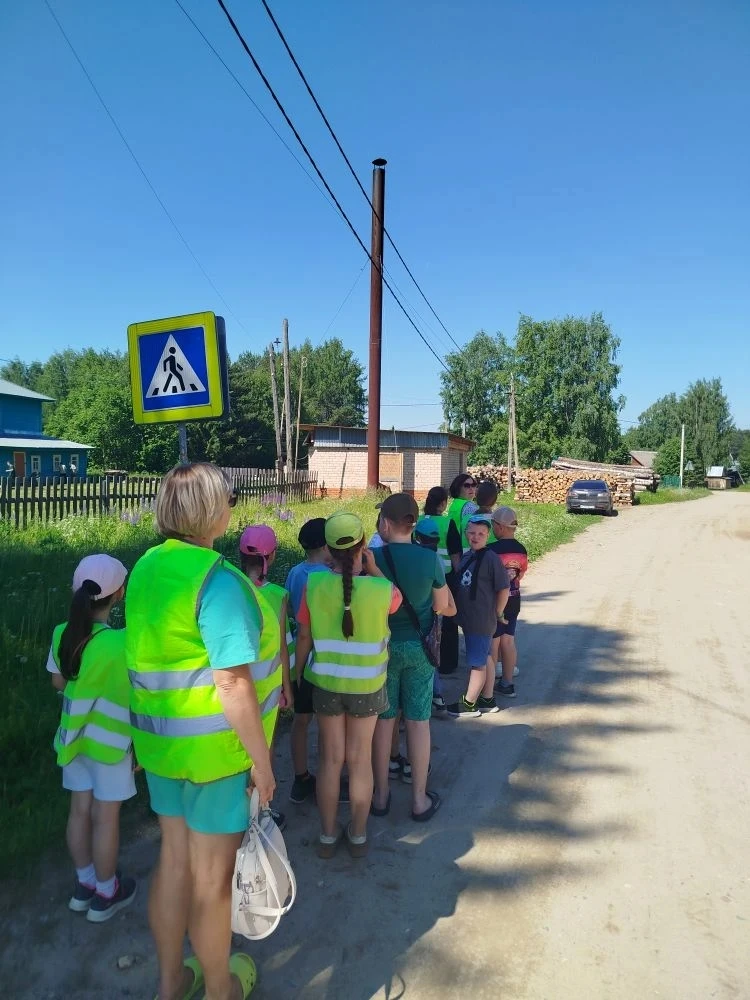 🚦 "Бригантина" на дороге: ПДД — это важно!

Ребята из  пришкольного лагеря «Бригантина» отправились
