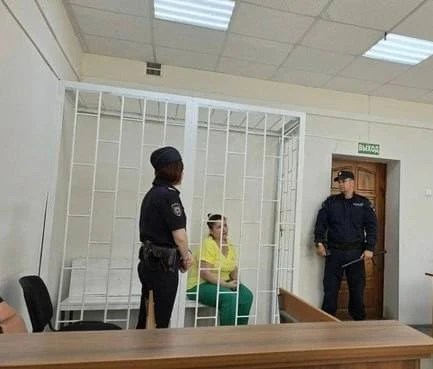 🔴 В Серове мать и дочь заказали убийство женщины — ей разбили голову гантелью, а тело ...