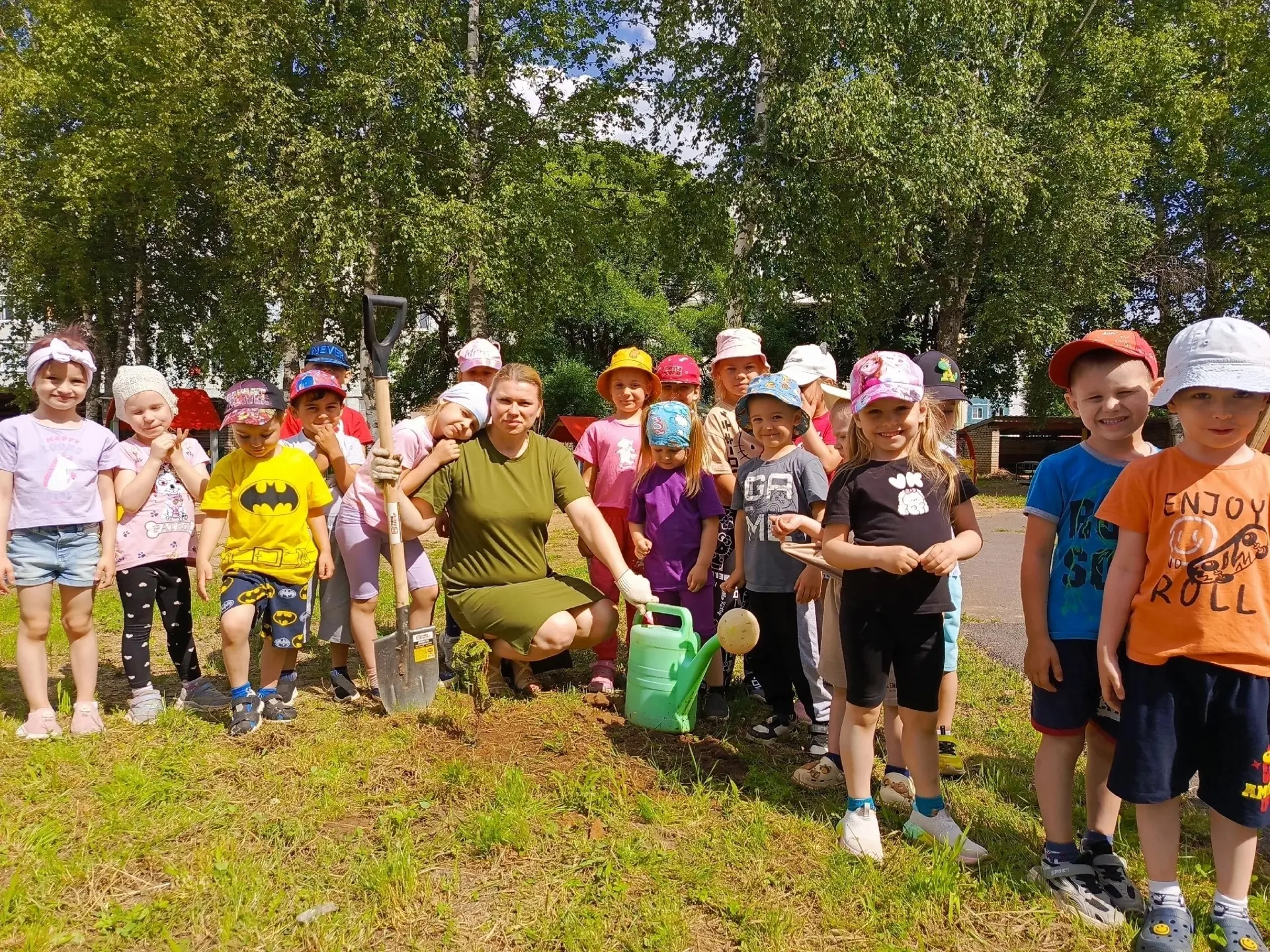 Акция ДЕРЕВО ПАМЯТИ 🌳 

Сегодня, в день 85-й годовщины начала Великой Отечественной войны, дошколят