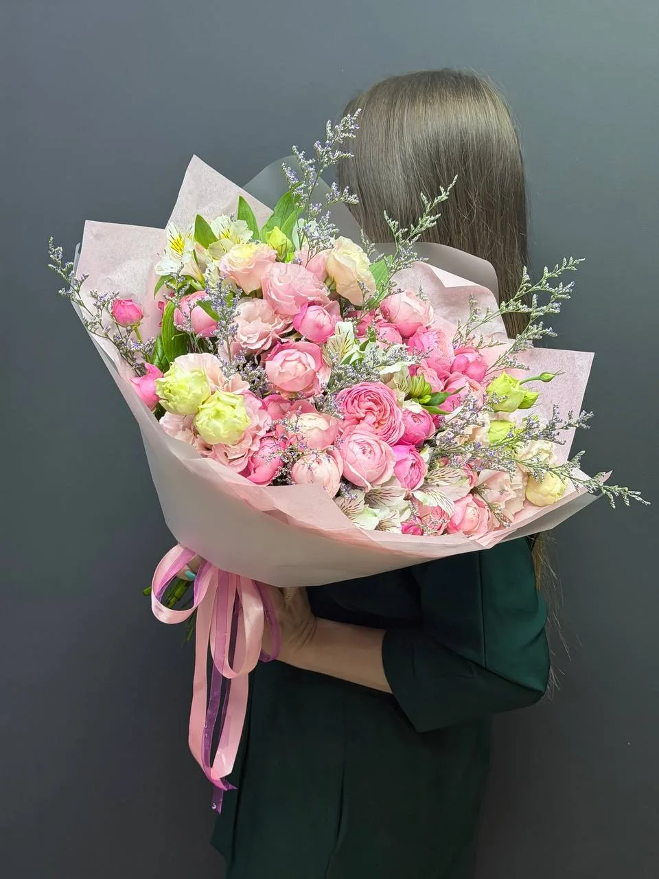 Нежные искорки 🌸
В этот букет невозможно не влюбиться 😍