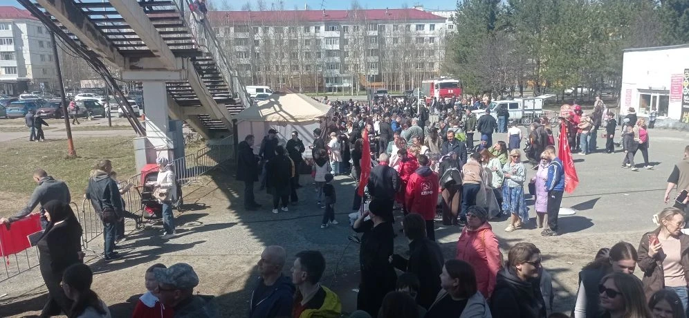 В воскресенье передвижная выставка «Эшелон Победы» продолжила свой маршрут по дорогам Х...