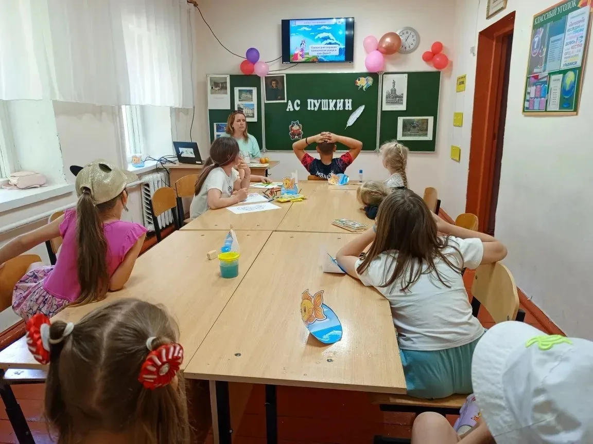 Наш Пушкинский день в «Солнышке»! ✨
8 июня мы с ребятами погрузились в волшебный мир Александра Серг