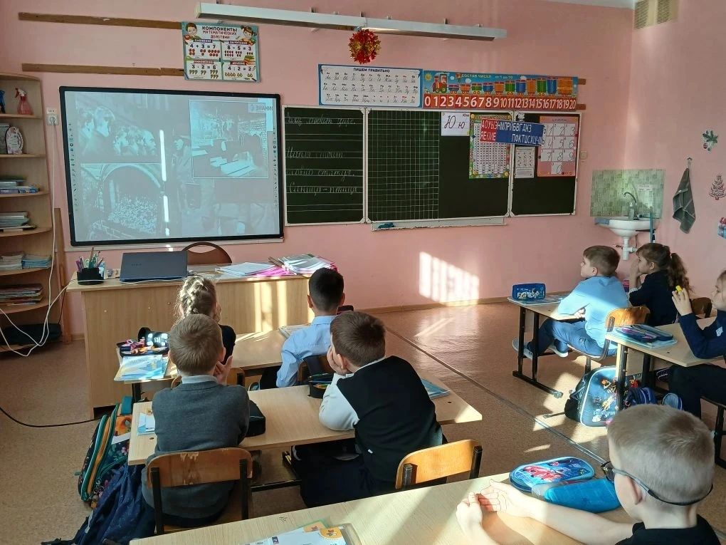 📌22 января  в 1 классе, в рамках Недели памяти жертв Холокоста прошёл классный час «По...