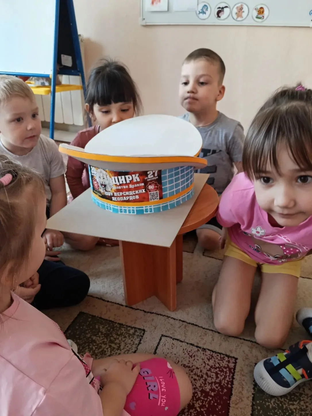 Во всемирный день цирка можно посмотреть выступление в онлайн режиме, можно отправиться на представл