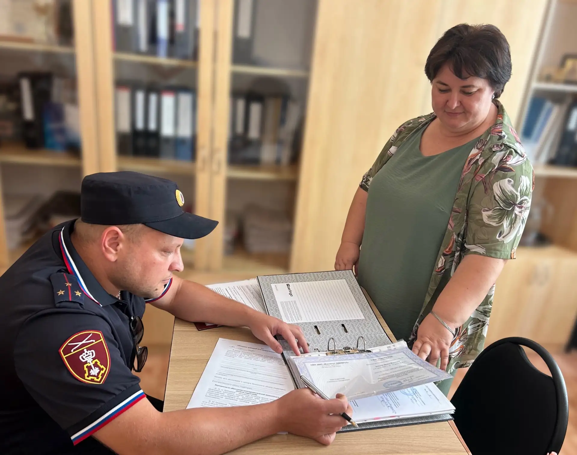 Районные школы искусств успешно прошли проверку готовности к учебному году

В учреждениях дополнител