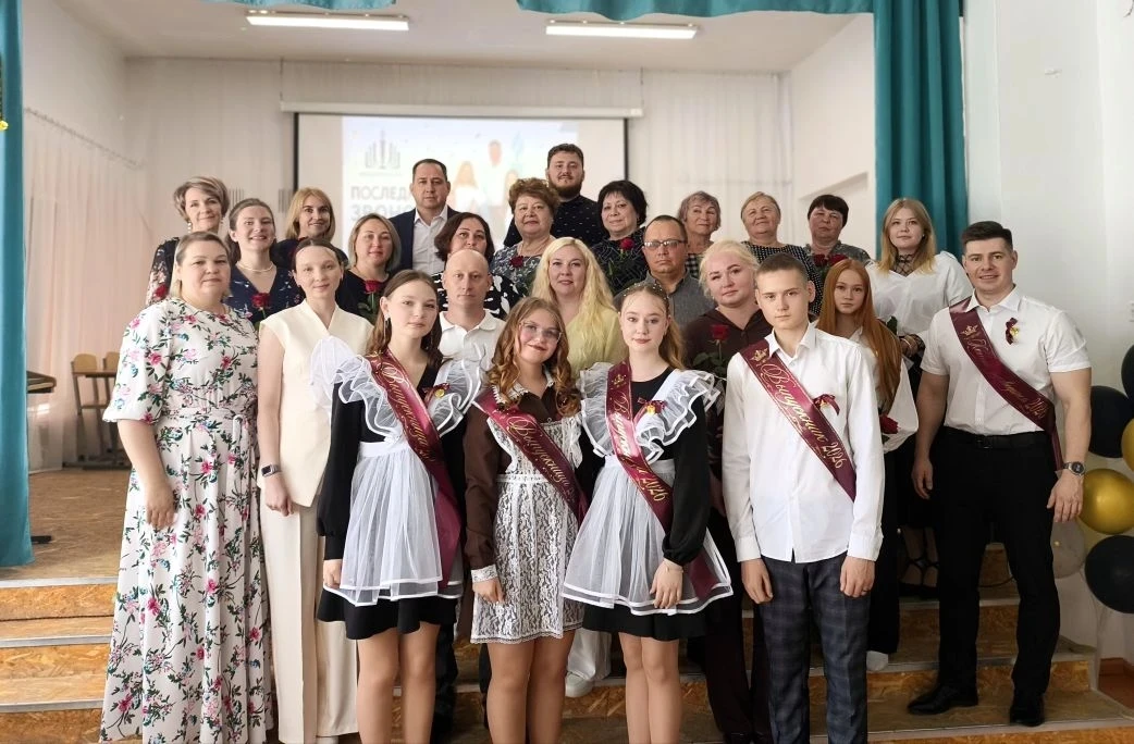 🔔Последние звонки в школах Сарапульского района: трогательные моменты и яркие эмоции!💐