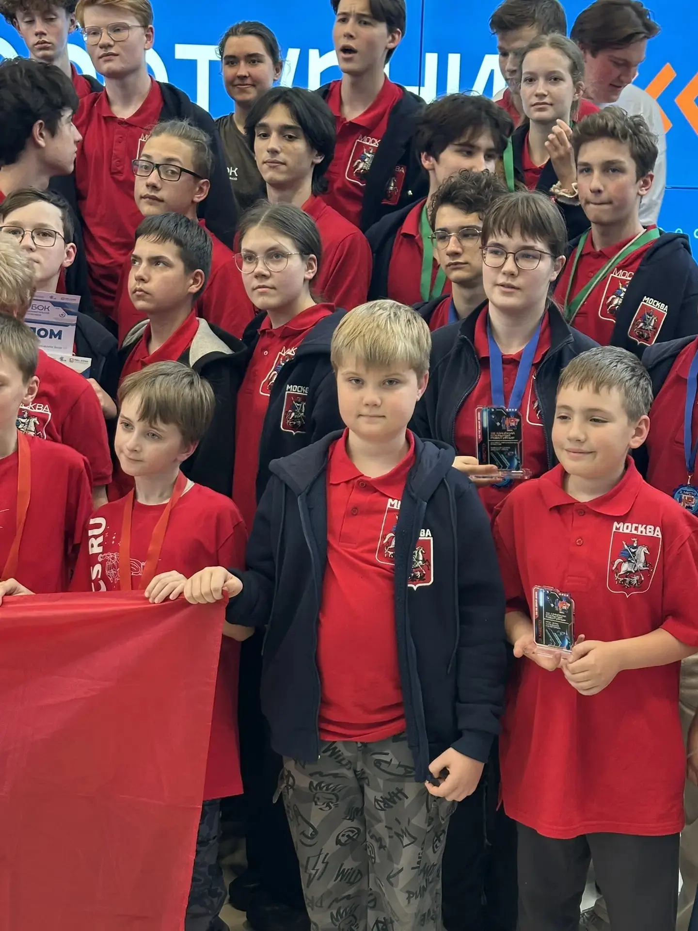 🏆Наши победы

🤖Ученик 3«Г» класса Филипп Носихин в составе сборной Москвы по робототехнике принял 
