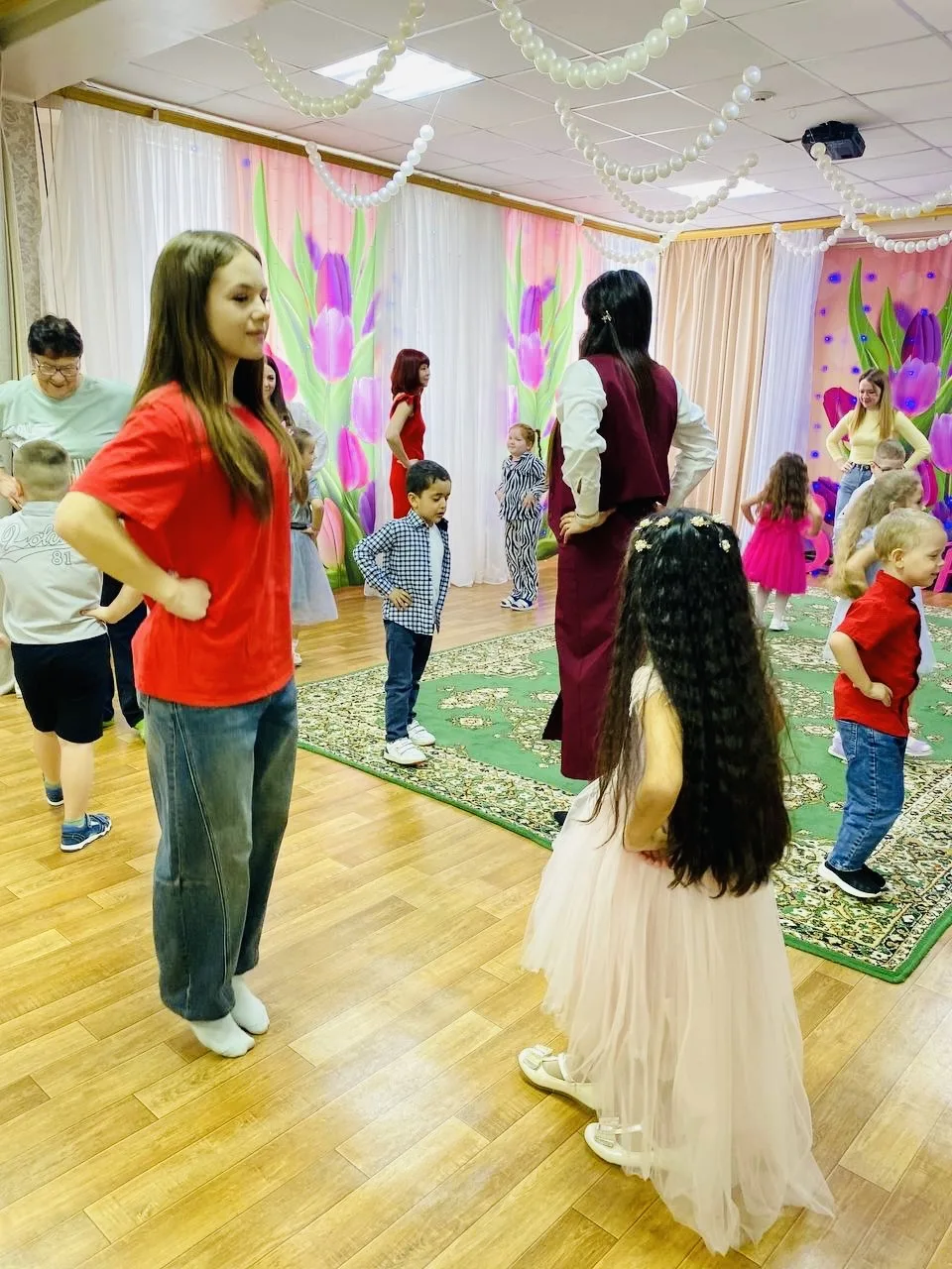 🌷 Наши активисты Движения Первых встречают Международный женский день в детском саду!  😉👍 Активисты 