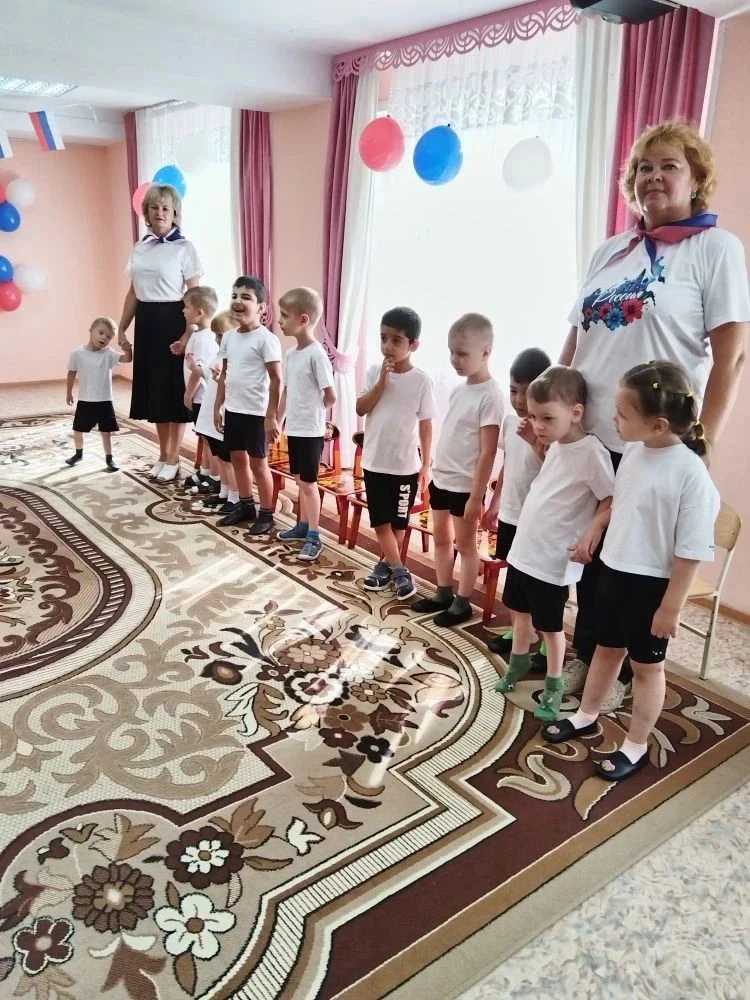 🇷🇺 22 августа наша страна отмечает День Государственного флага РФ.