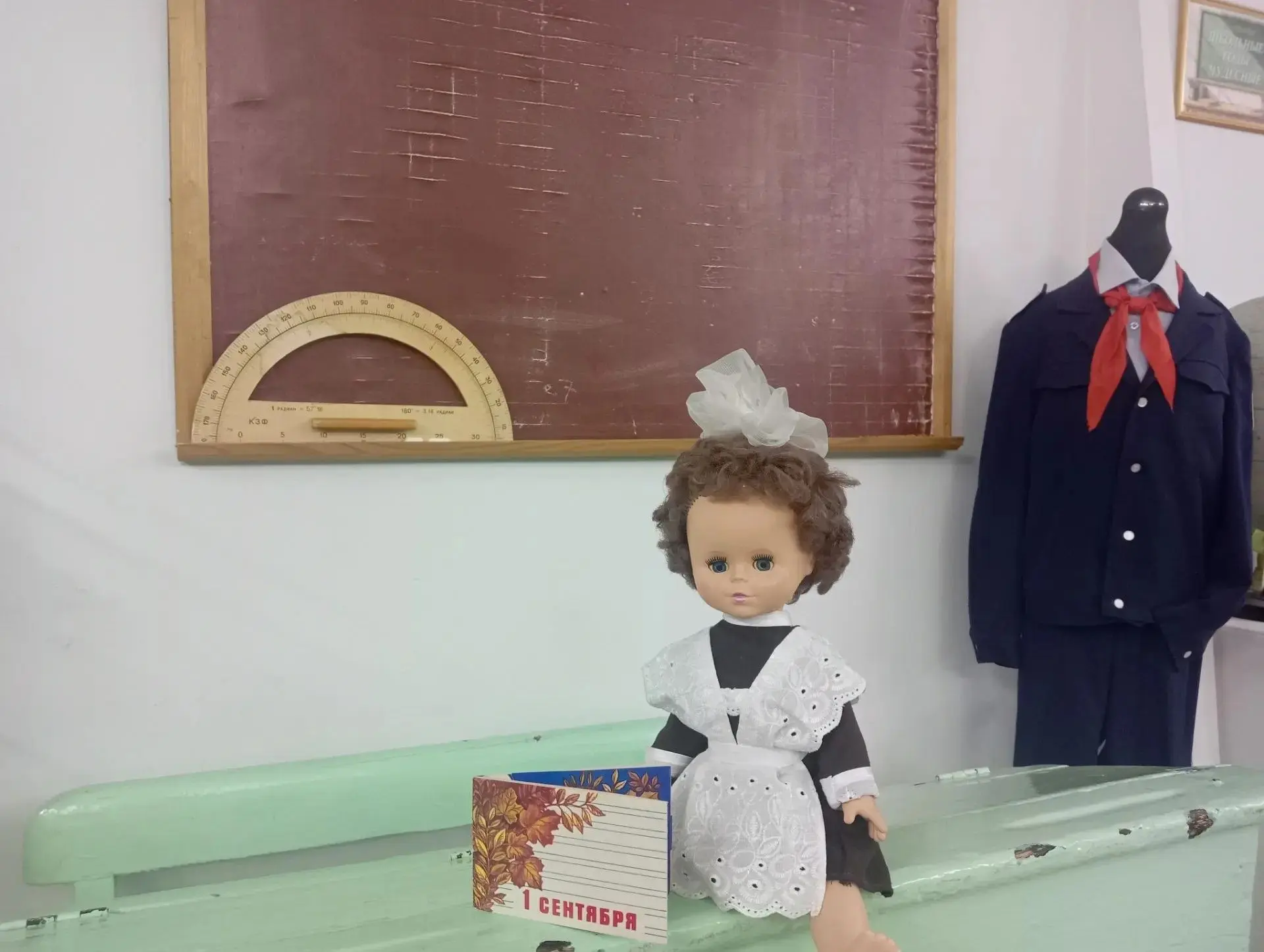 Рубрика «История одного предмета» 🧑‍🎓Кукла в советской школьной форме