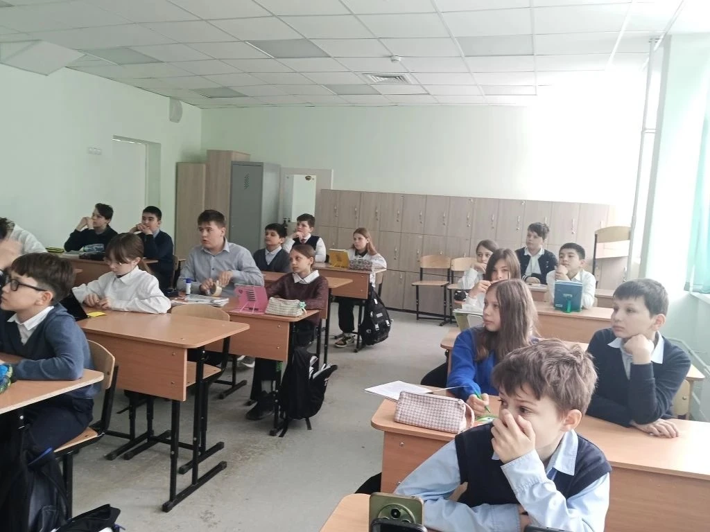 💬 Разговоры о важном: что значит работать в команде?  27 апреля в нашей школе прошло очередное занят