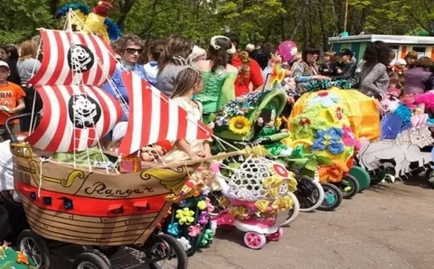 ⭐ПАРАД КОЛЯСОК В НАШЕМ ГОРОДЕ⭐

Приглашаем семьи города принять участие в конкурсе на лучшую коляску
