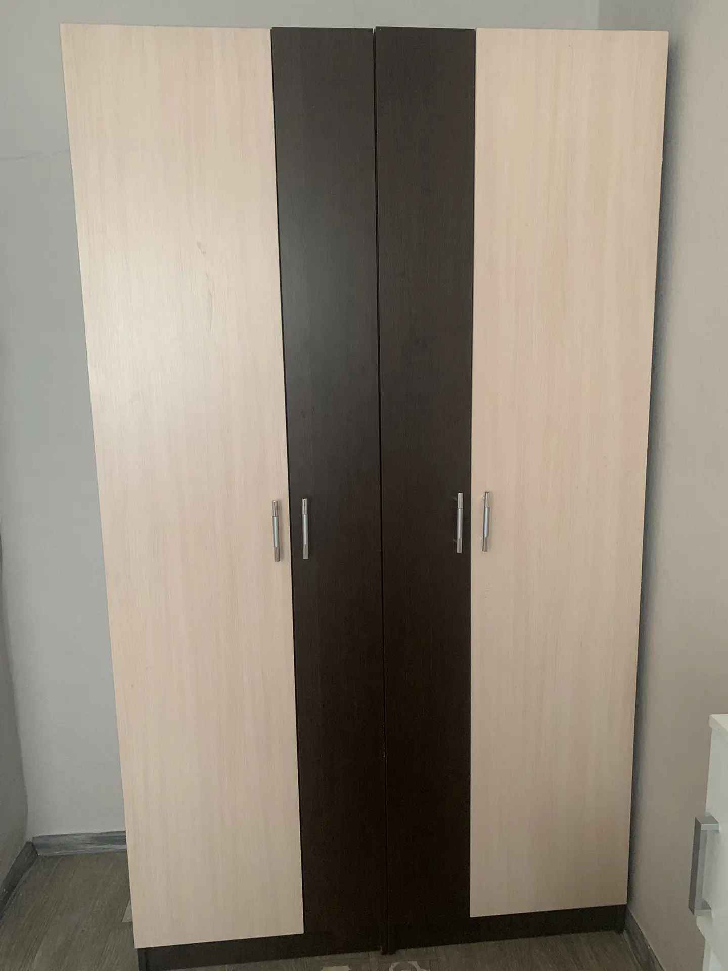 Продается за 8000р. Тел 8906777722