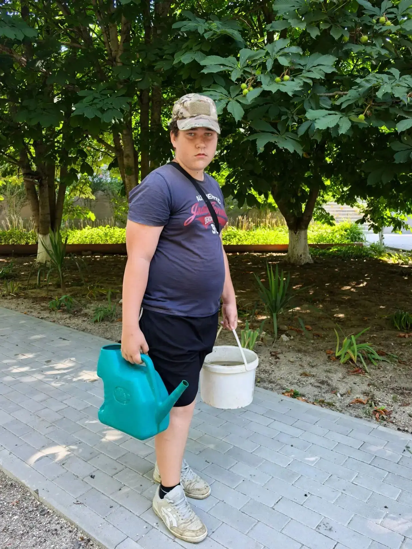 📌На  летних каникулах учащиеся школы трудятся в рембригаде,  они участвуют в  подготовке школы и ее