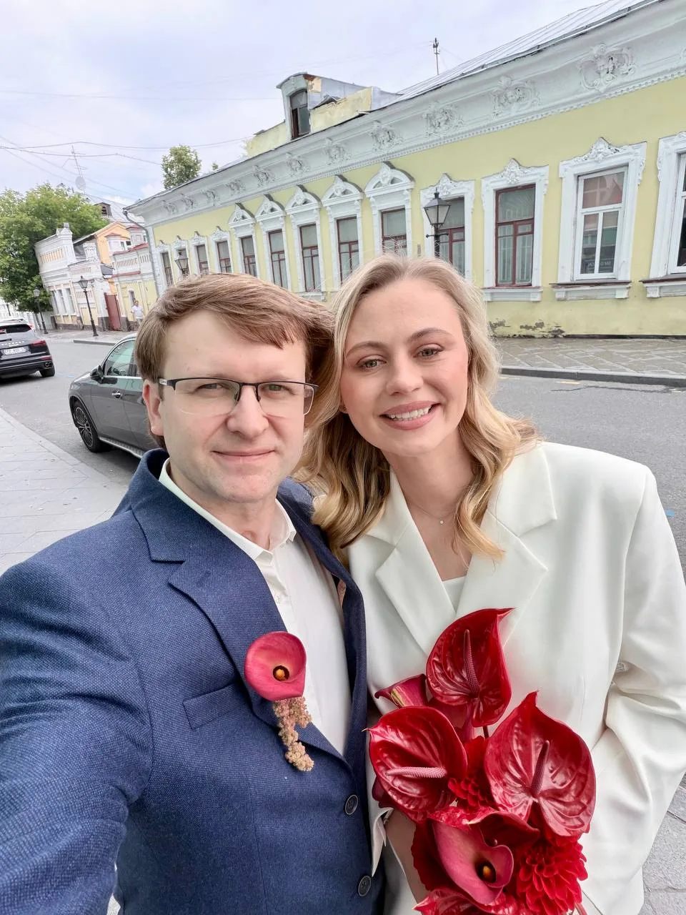 А у нас сегодня свадьба