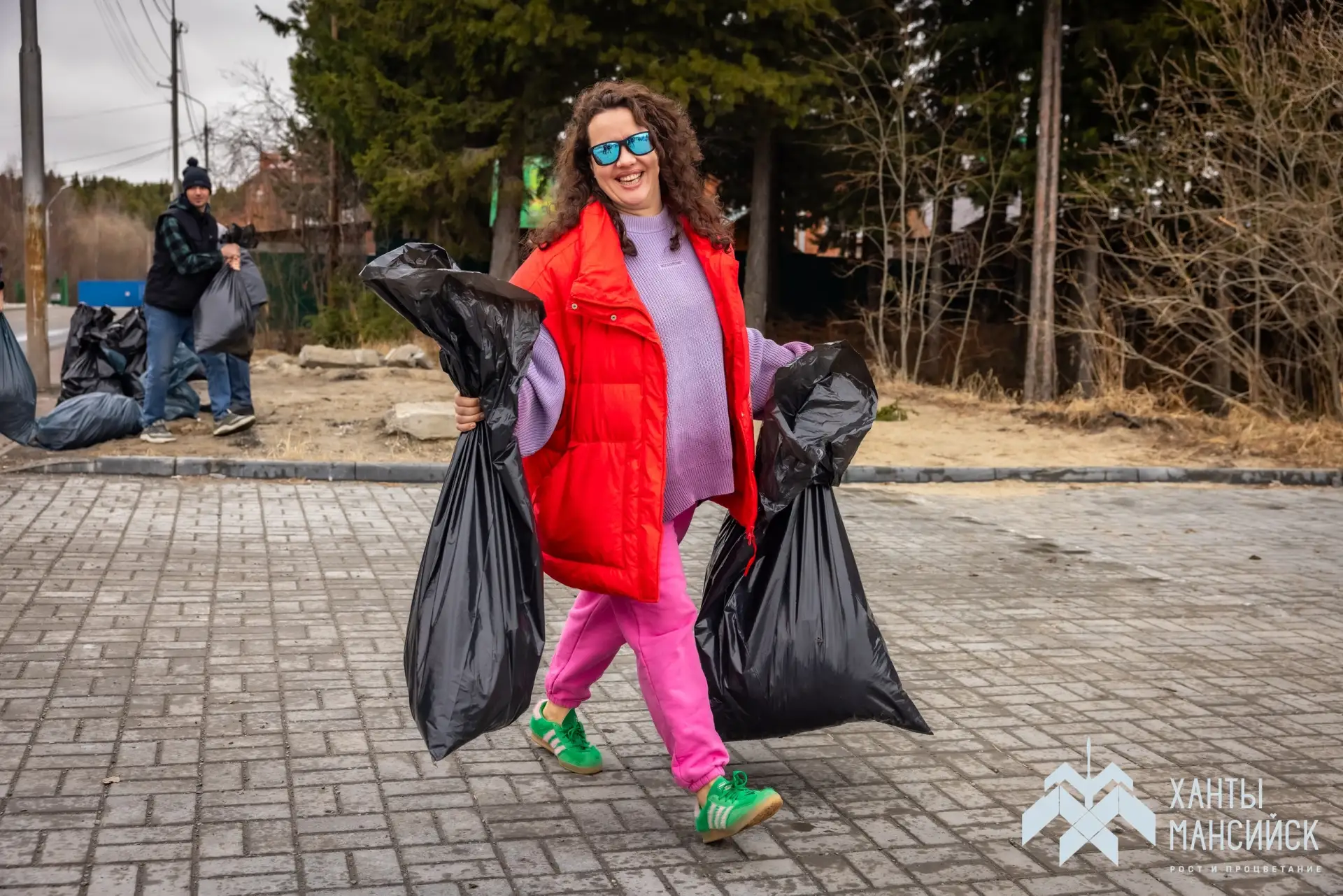 В Ханты-Мансийске продолжается марафон чистоты 🧹  🌱 22 мая горожане вновь объединятся в благородном 