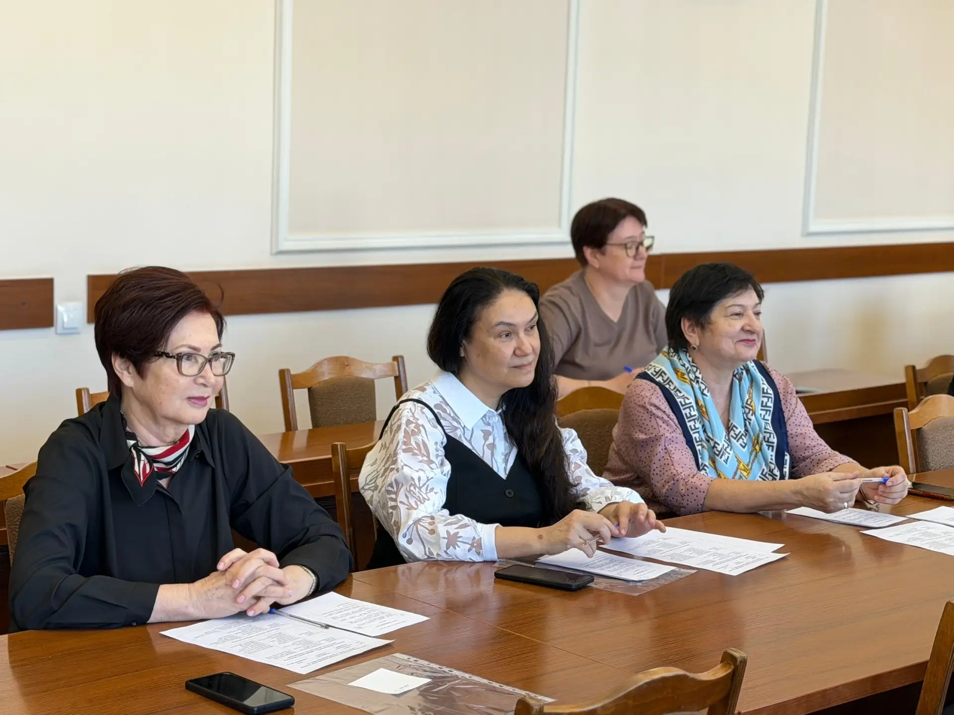 В администрации состоялась защита конкурсных работ конкурса "Лучший муниципальный служащий"  Первый 