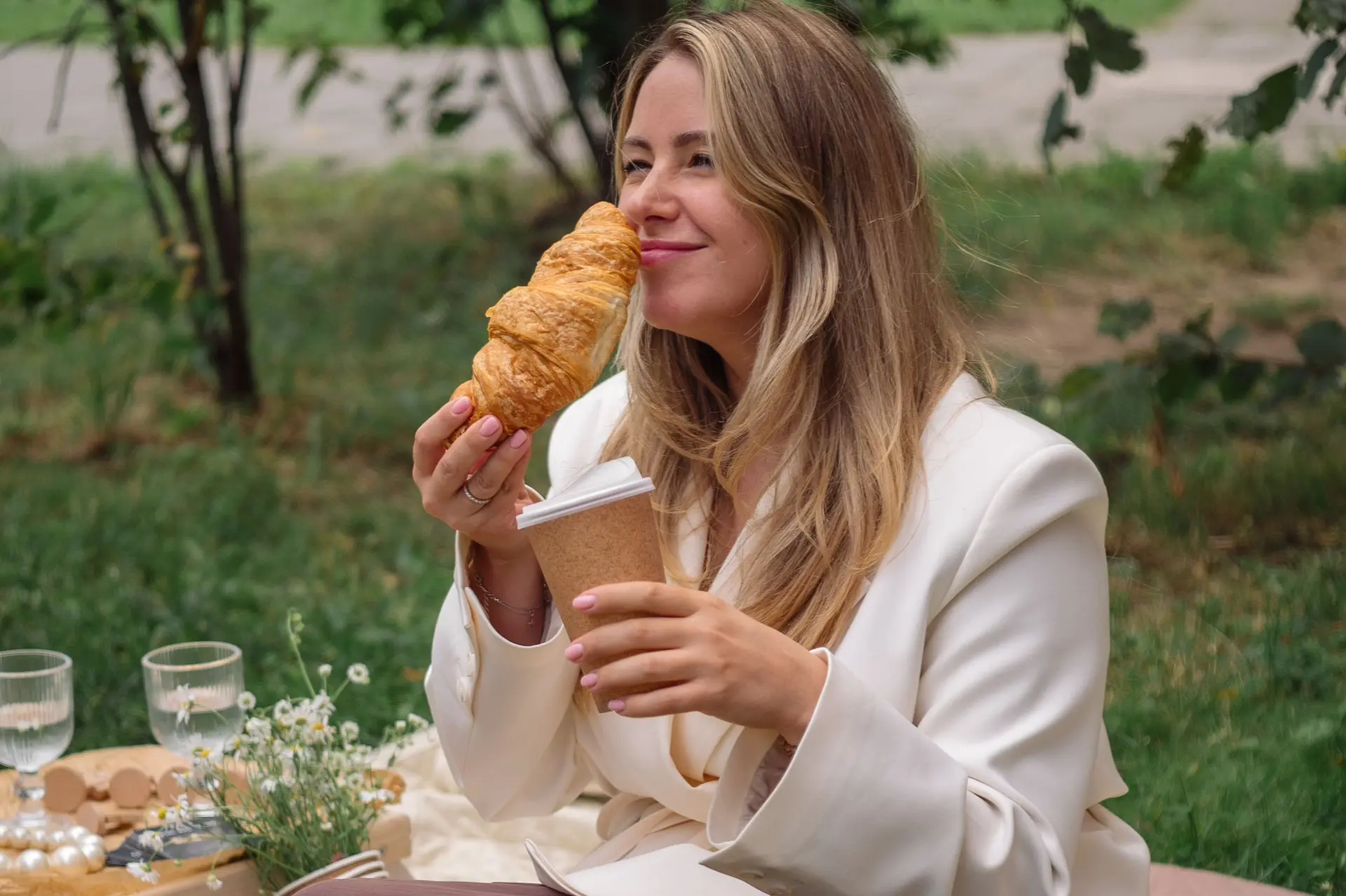 Меня зовут Анна Шилова. Мне 37 лет.