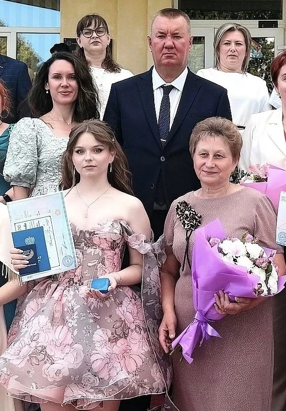 Завтра 1 сентября, начало нового учебного года, который принесет нам новые надежды, нов...
