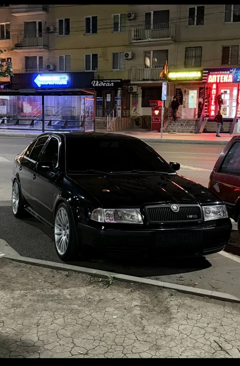Skoda Octavia Tour (A4)