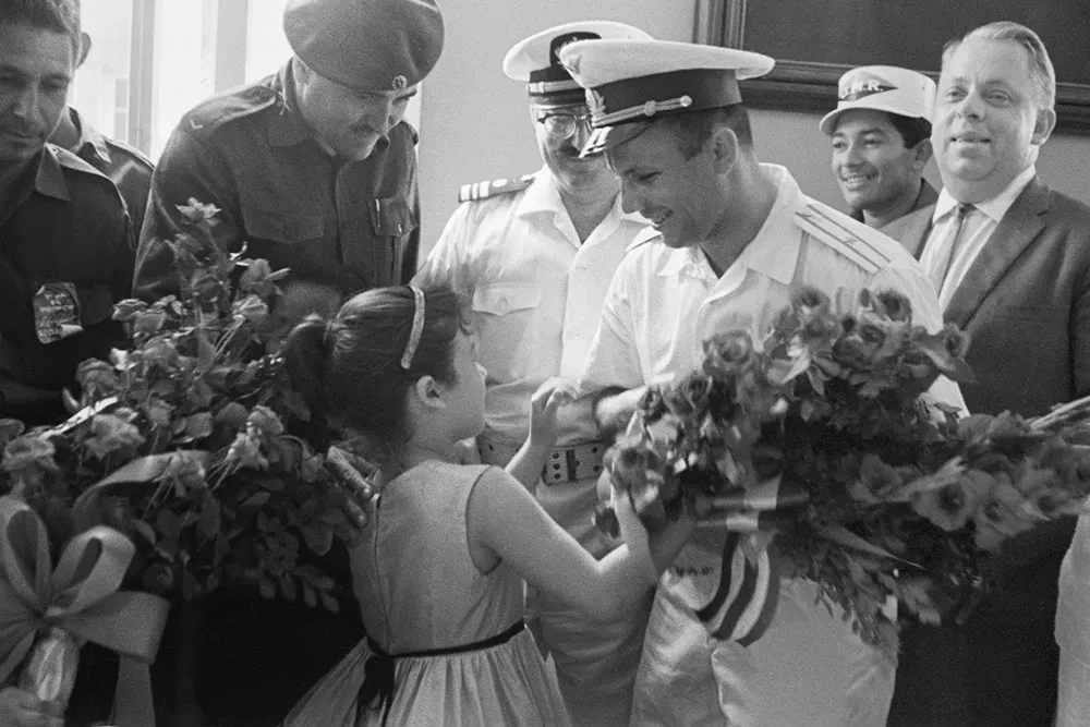 Сегодня мы празднуем День космонавтики, вспоминая героев космоса. А также всех, кто строил и запуска
