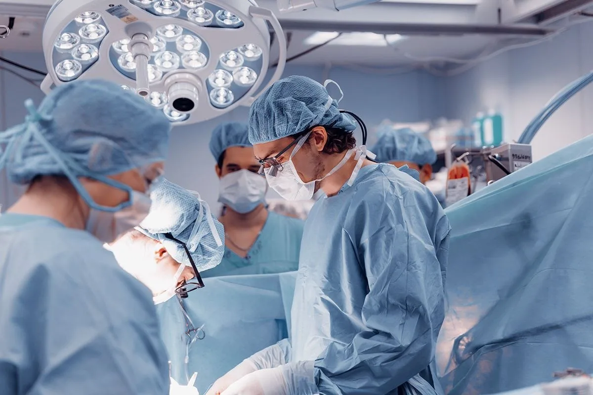 🫀🏥  Новосибирские врачи спасли мальчика с редкой аномалией работы сердца. Медики суме...