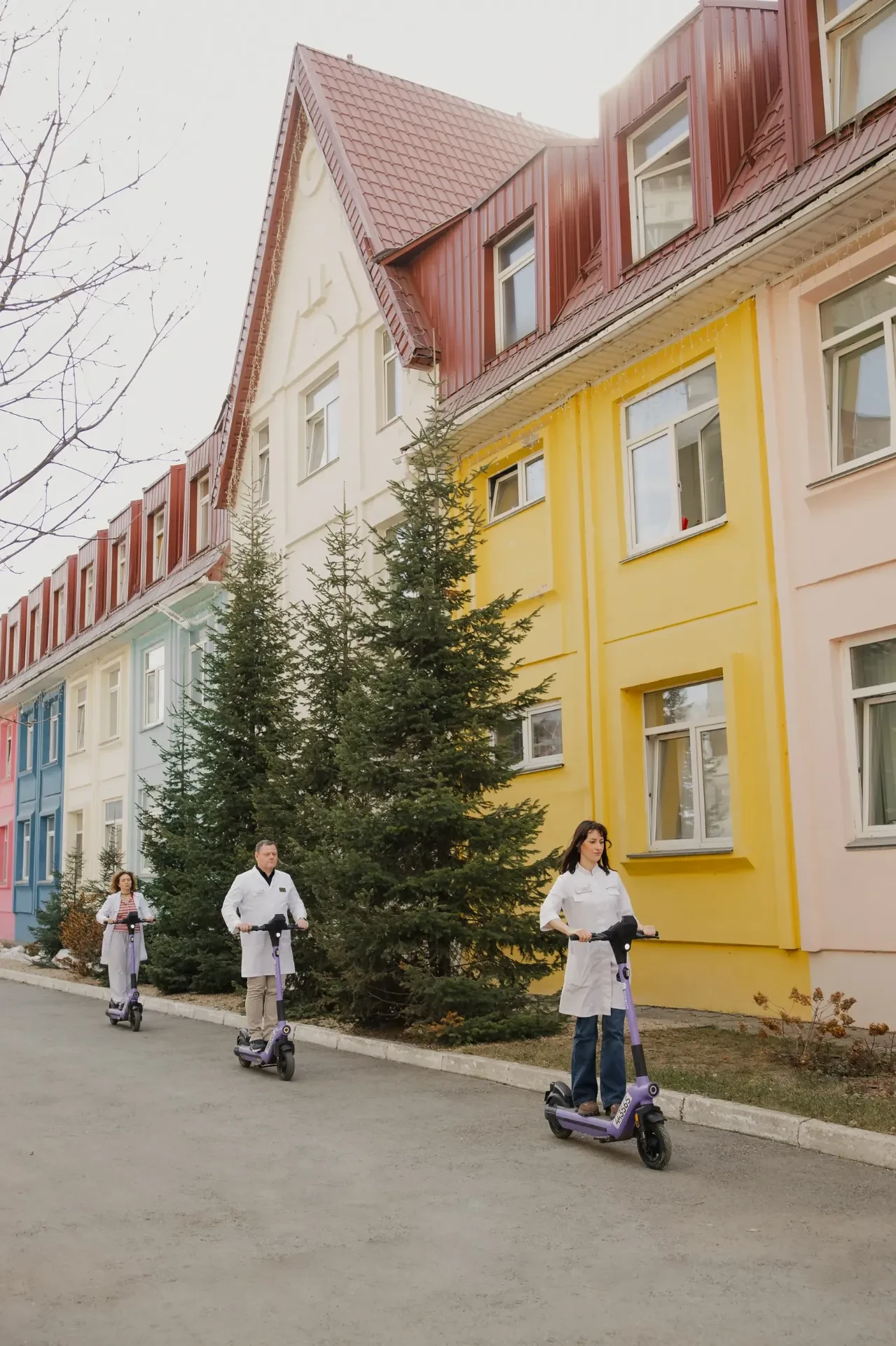 🛴 Доктор едет к вам!   Ежедневно наши врачи проходят пешком порядка 10 км, чтобы помочь каждому паци