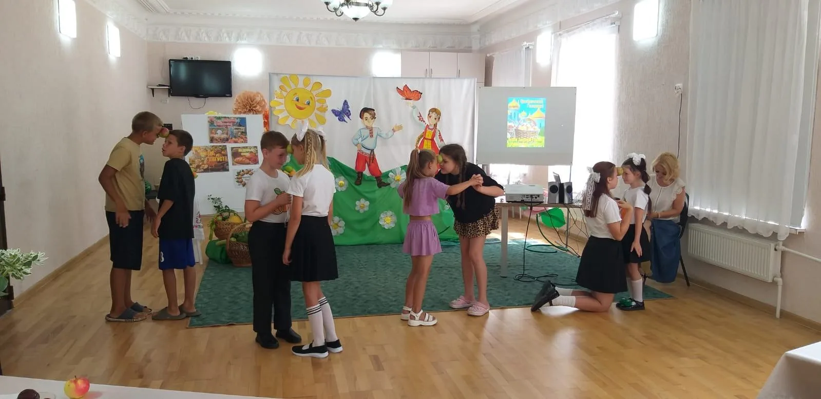 Август — месяц трех Спасов: в СДК пос. Стрелка прошла семейная программа.