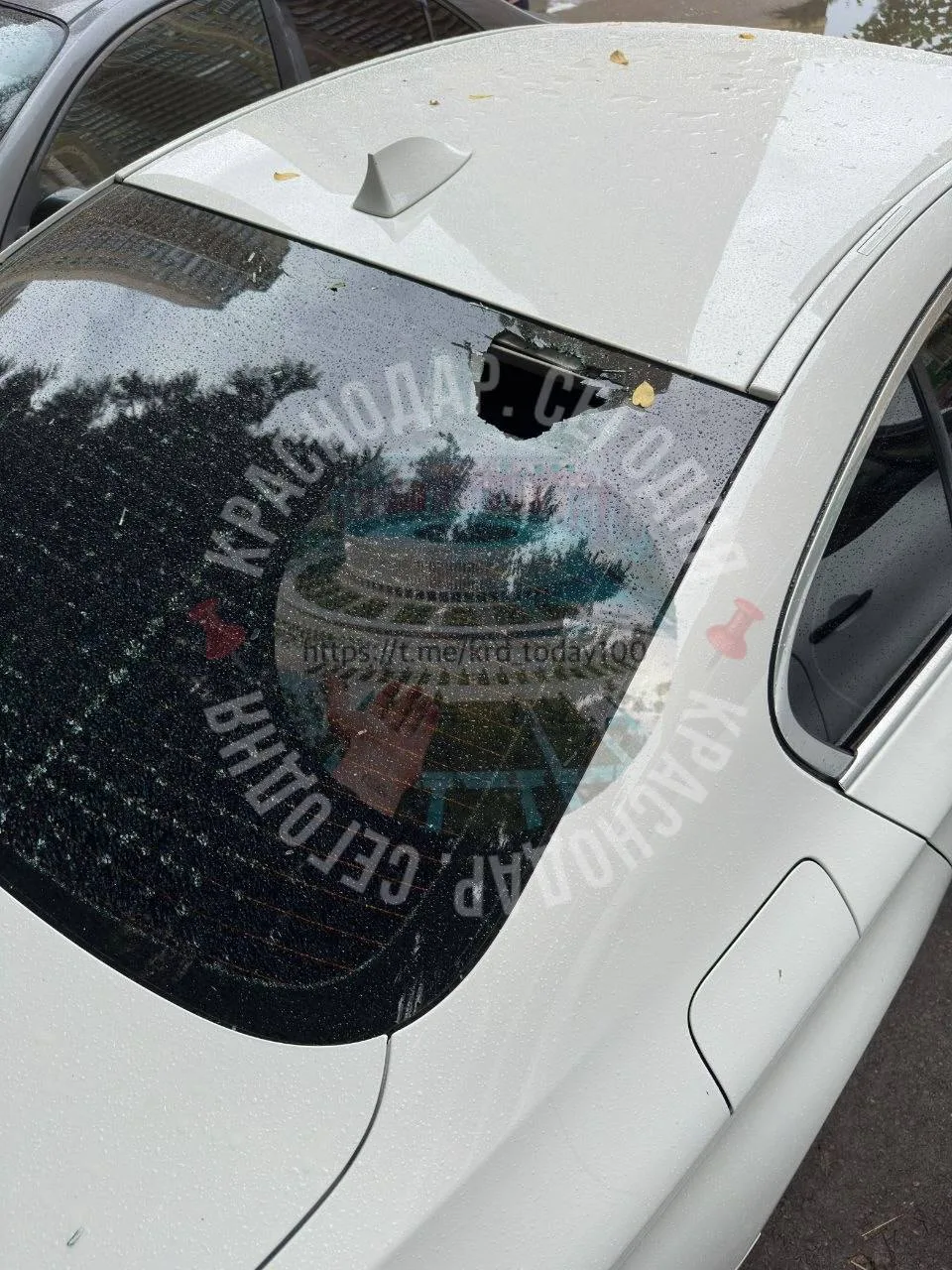 📌НЛО атаковало припаркованный BMW в Краснодаре.