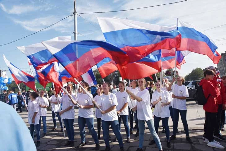 🇷🇺 Маршруты выходного дня: 12–14 июня 2026

📍Программа праздничных  выходных дней в Новосибирске,