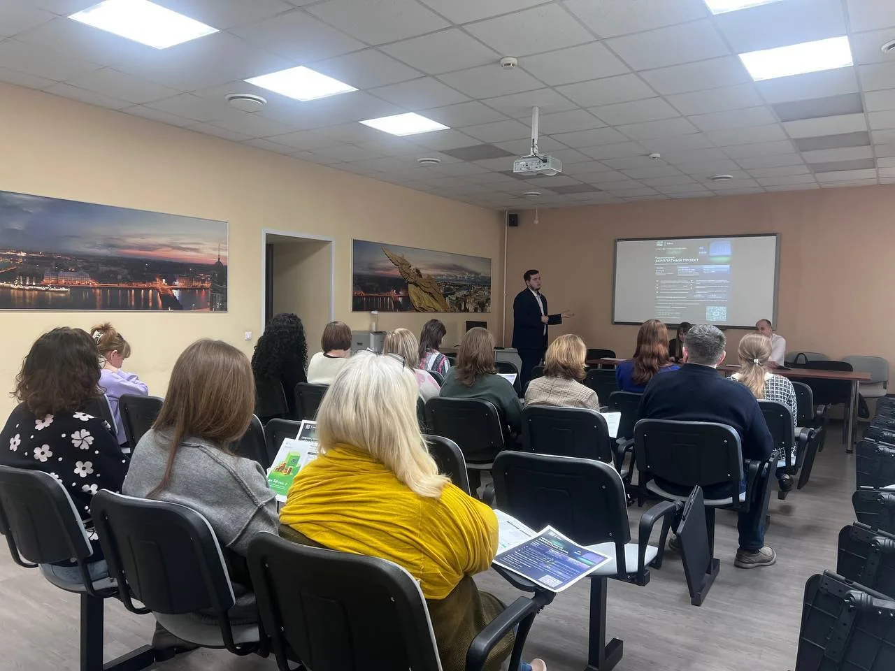 Вчера в офисе Горжилобмена состоялась встреча с представителями Банка ДОМ.РФ. Основной темой обсужде