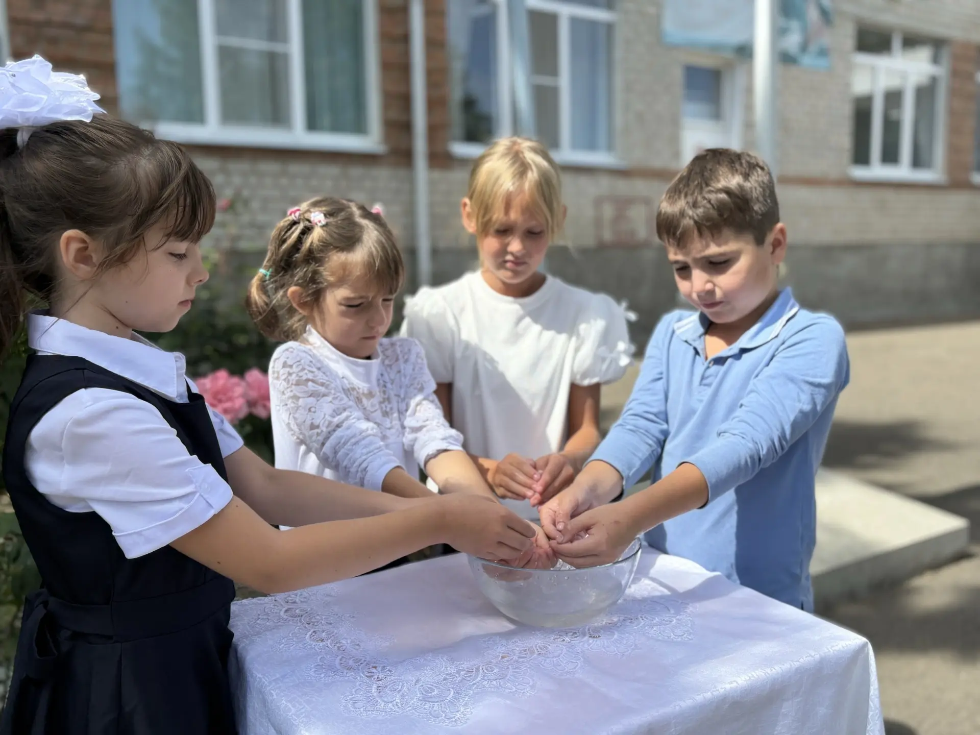 3 сентября — дата, которая отзывается болью в сердцах каждого. Сегодня наши ученики нач...