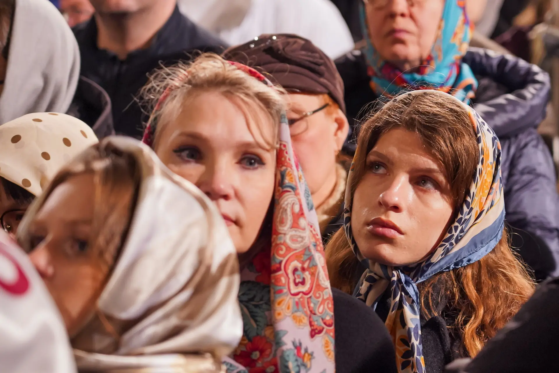 Дорогие ленинградцы-петербуржцы!  Сердечно поздравляю вас со Светлым Христовым Воскресением!  Пасха 