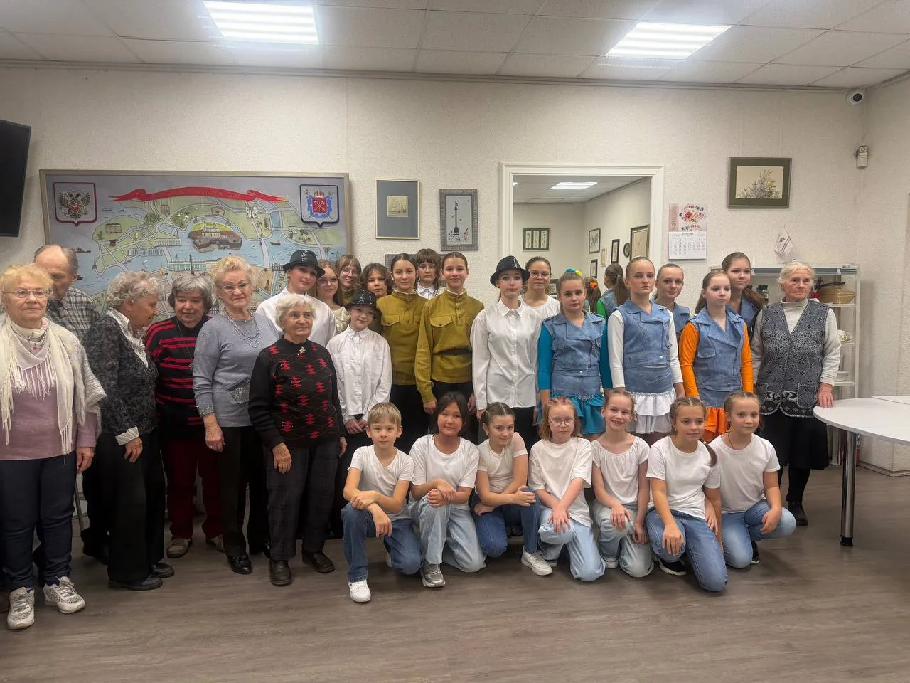 В честь Дня пожилого человека коллективы нашего лицея устроили настоящий праздник в фон...
