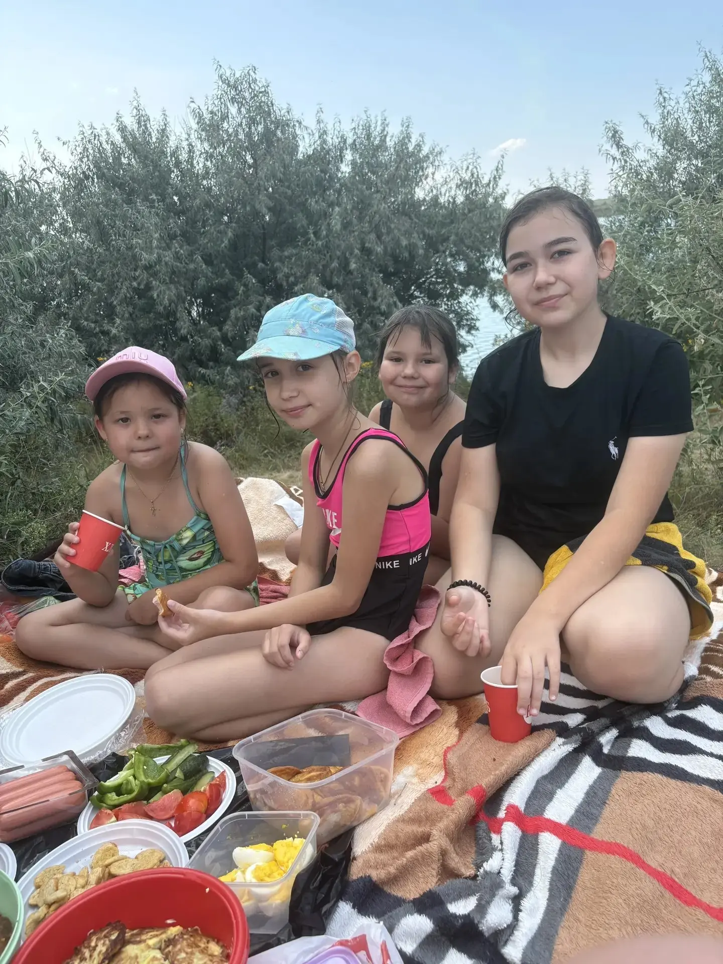 ☀☀☀Гуляйте, мечтайте, открывайте мир, смейтесь и наслаждайтесь каждым мгновением. Пусть лето подарит